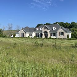 Two Bro Lawn Care - Grass cutting