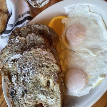 Old Mill Restaurant - Cinnamon raisin pecan French toast - American Near Me - Pigeon Forge, Tennessee Old Mill Restaurant - Cinnamon raisin pecan French toast - American Near Me - Pigeon Forge, Tennessee