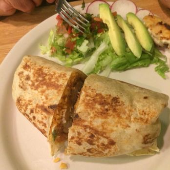 Tacos Estilo Hidalgo #2 y Pupuseria - Dry as heck chicken burrito - Mexican Near Me - Cary, North Carolina