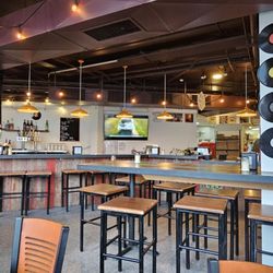 The Corner Slice - A nice place. Where is everyone?