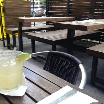 Hoxton Square Bar & Kitchen - Traditional margarita - Barbeque Near Me - London, XGL