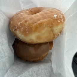Glaze Raised Round Donut , Old Fashioned Maple Glaze Raised Round Donut , Old Fashioned Maple