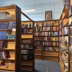Tom's Used Books