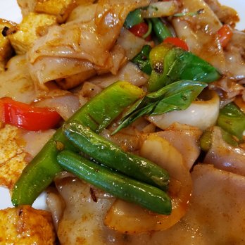 Moo Dang - Oh so yummy. Drunken Noodle with tofu - Thai Near Me - Reno, Nevada