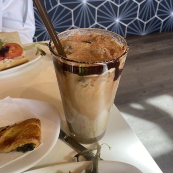 Baguette Cafe - CARAMEL LATTE - Breakfast & Brunch Near Me - Henderson, Nevada