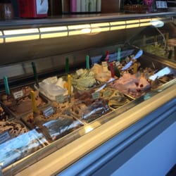 Heladería Valentino - Increíble la cantidad de sabores exquisitos que esta heladería ofrece.