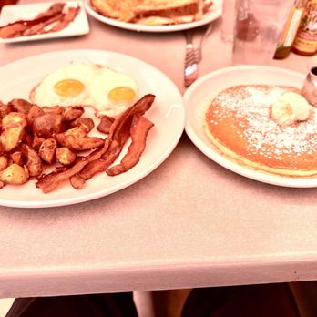 Four Friends Kitchen - Classic Mini Breakfast - Southern Near Me - Denver, Colorado Four Friends Kitchen - Classic Mini Breakfast - Southern Near Me - Denver, Colorado