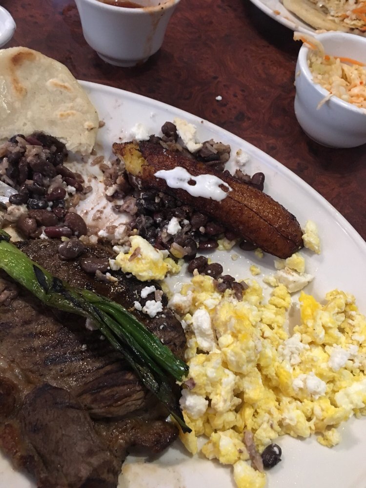 Order Super Breakfast food online from La Caravana Salvadorian Restaurant store, Pasadena on bringmethat.com