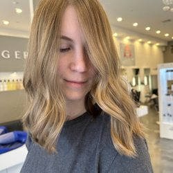 Hair by Arelis - Color and cut