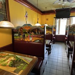 Cute tables and decor - August 2026