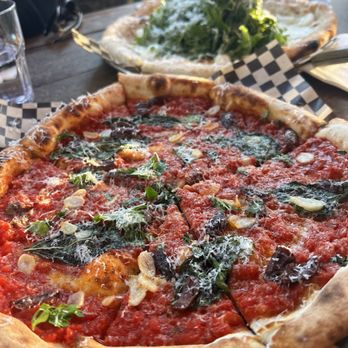 Hey, Neighbor! Pizza House - The shrimp pizza without the shrimp - Pizza Near Me - Eugene, Oregon