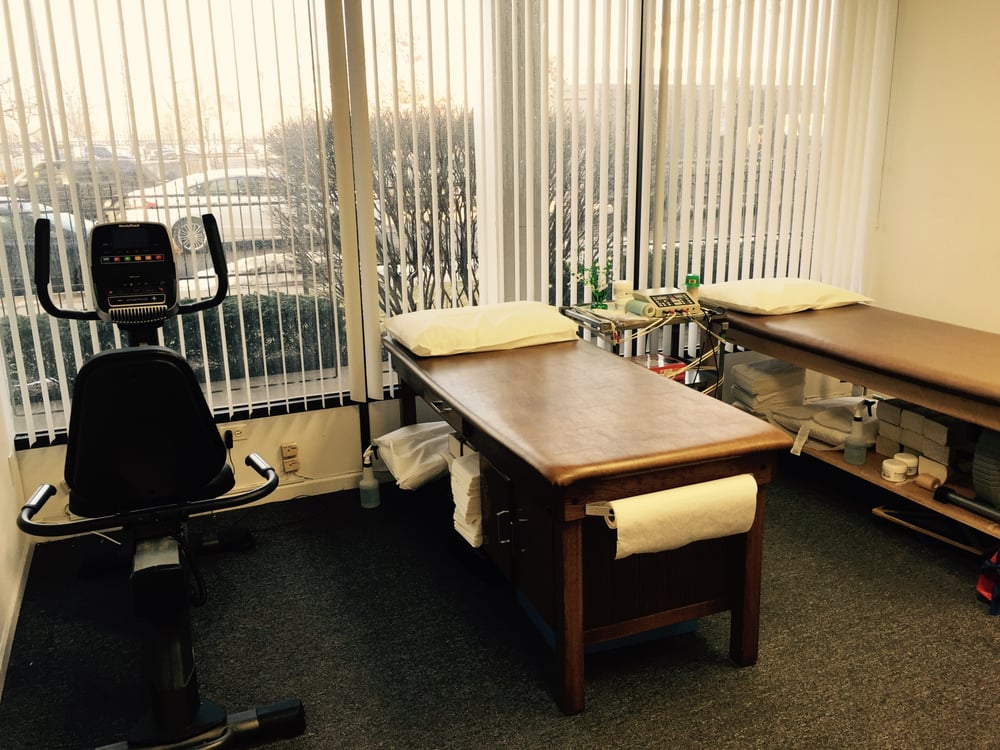 ACCESS PHYSICAL THERAPY 2600 S Michigan Ave, Chicago, Illinois