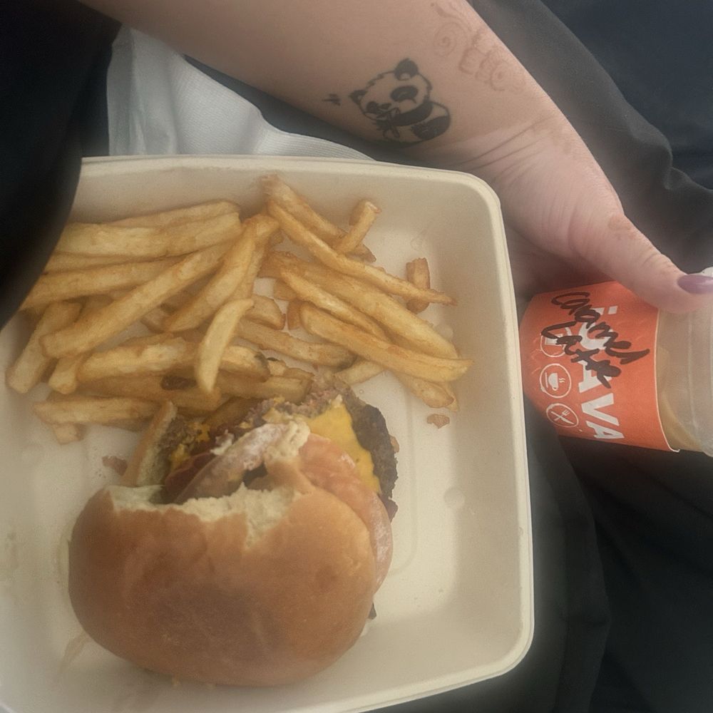 iJava Cafe - Hamburger Lunch & Caramel Machiatto - Breakfast & Brunch Near Me - San Jose, California