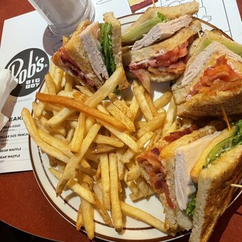 Bob’s Big Boy - Club Sandwich - American Near Me - Burbank, California
