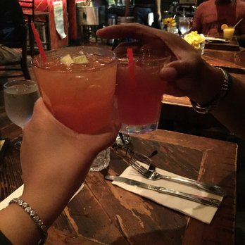 Móle Mexican Bar & Grill - Cheers!! - Mexican Near Me - Brooklyn, New York