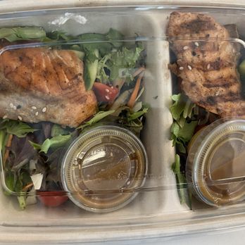 Glaze Teriyaki - Hidden Fjord Salmon Salad (spicy teriyaki, sesame salad dressing) - Caterers Near Me - New York, New York Glaze Teriyaki - Hidden Fjord Salmon Salad (spicy teriyaki, sesame salad dressing) - Caterers Near Me - New York, New York