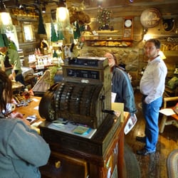 Ma and Pa's Gift Shack