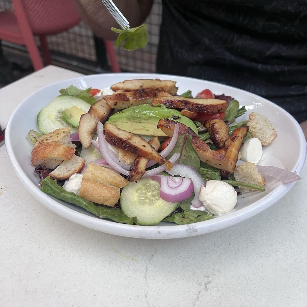 Pomo Pizzeria - Biltmore - Salad - Pizza Near Me - Phoenix, Arizona Pomo Pizzeria - Biltmore - Salad - Pizza Near Me - Phoenix, Arizona