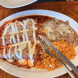 Lu & Pe Mexican Restaurant & Catering - Enchiladas