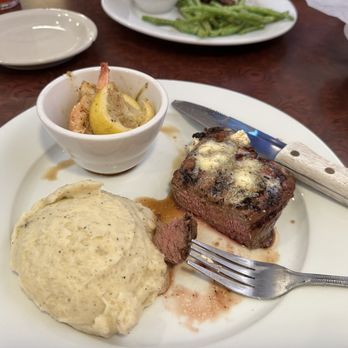 Santa Fe Steakhouse - Steak, shrimp scampi and garlic mashed potatoes from lunch menu Amazing! - Steakhouses Near Me - Giddings, Texas Santa Fe Steakhouse - Steak, shrimp scampi and garlic mashed potatoes from lunch menu Amazing! - Steakhouses Near Me - Giddings, Texas