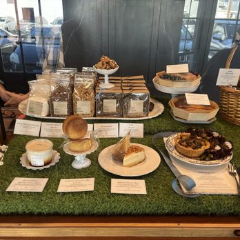 HEN & HEIFER - Updated January 2026 - 221 Photos & 113 Reviews - 23