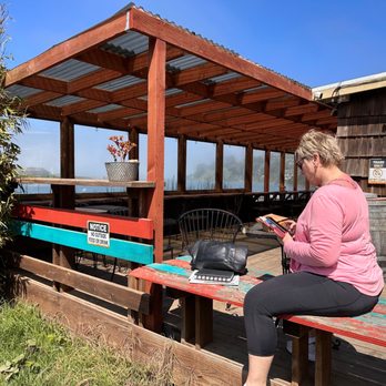 Cafe Aquatica - Outdoor seating - Coffee & Tea Near Me - Jenner, California