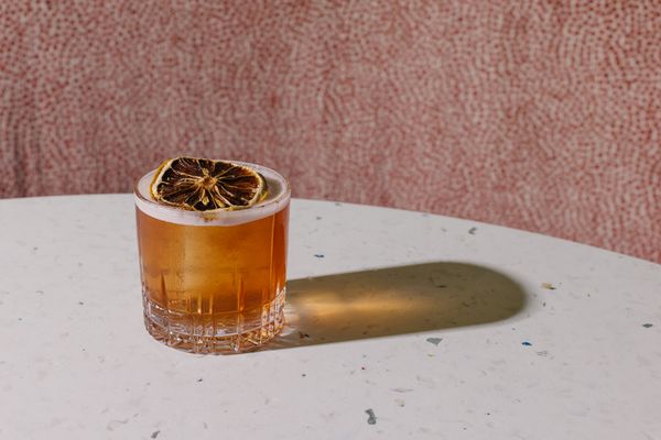 Bar Issi by null