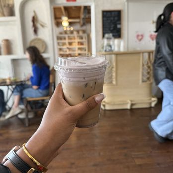 Pan Tostado Cafe - Berry latte - Creperies Near Me - Georgetown, Texas Pan Tostado Cafe - Berry latte - Creperies Near Me - Georgetown, Texas