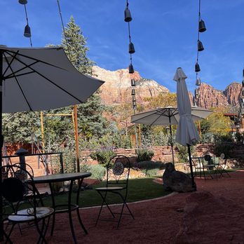 FeelLove Coffee - Coffee & Tea Near Me - Springdale, Utah