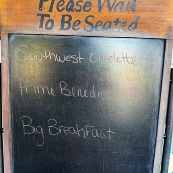 Broadway Diner - specials - American Near Me - Baraboo, Wisconsin