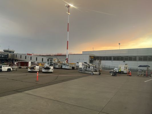 Kelowna International Airport by null