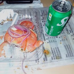 Bagel cream cheese & lox