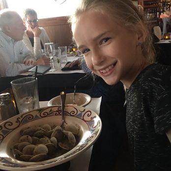 Gianni's Cafe - Mmmmmm clams. - Italian Near Me - Kildeer, Illinois Gianni's Cafe - Mmmmmm clams. - Italian Near Me - Kildeer, Illinois