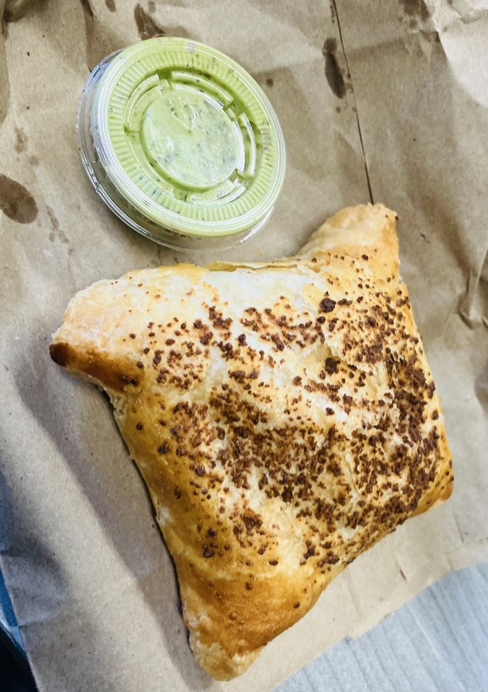 Abuela Mela Colombian Bakery Logo