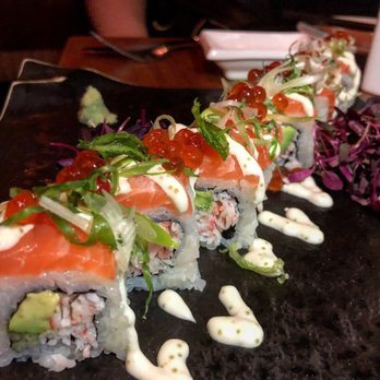 Salt + Charcoal - Salmon Sushi Roll - Japanese Near Me - Brooklyn, New York Salt + Charcoal - Salmon Sushi Roll - Japanese Near Me - Brooklyn, New York