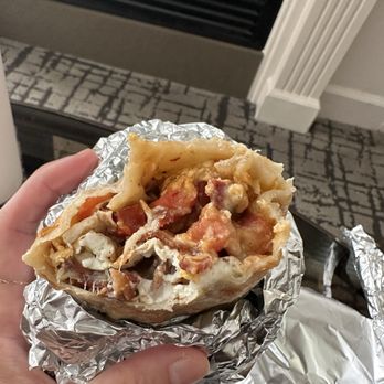 El Coyote - Breakfast Burrito - Food Trucks Near Me - Sonoma, California