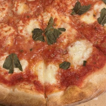 Jeovanis Pizzeria - Margarita pizza - Pizza Near Me - Boonsboro, Maryland Jeovanis Pizzeria - Margarita pizza - Pizza Near Me - Boonsboro, Maryland