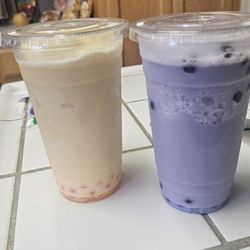 Newman Food Store - Mango y taro smoothie w mango popping y regular boberps respectively