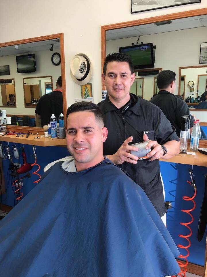 Yayo Barber Shop Logo