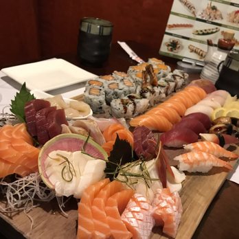 Tomo Sushi - Sushi Bars Near Me - Mississauga, Ontario Tomo Sushi - Sushi Bars Near Me - Mississauga, Ontario
