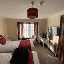 Pilgrims Hotel - Small but great room for two.
