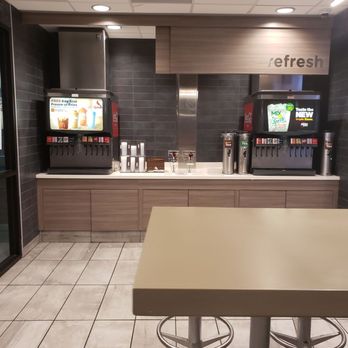 McDonald's - Dining room - Burgers Near Me - Pontoon Beach, Illinois McDonald's - Dining room - Burgers Near Me - Pontoon Beach, Illinois