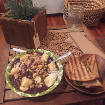 Under the Mango Tree - Acai Chocolate bowl and kale sandwich - Coffee & Tea Near Me - Miami Beach, Florida