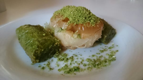 İmam Çağdaş Kebap Ve Baklava Salonu by null