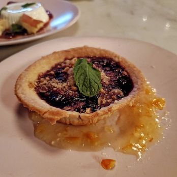 Parcheggio - Italian Near Me - Toronto, Ontario