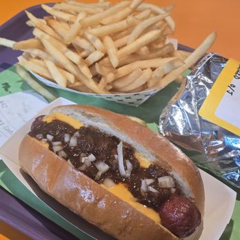 Pumpers - Chili cheese dog, regular fries and cheeseburger. - Burgers Near Me - San Antonio, Texas