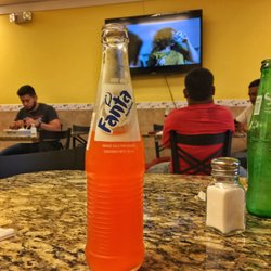 Habaneros Mexican Taqueria - Small small not a lot of style but you don't go here for the room!