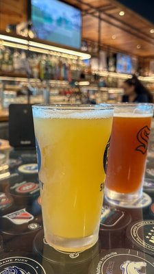 32 Bar & Grill by null