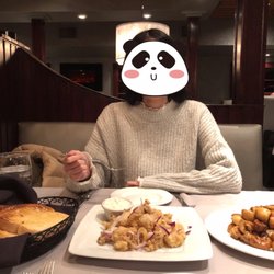 The Cottage - Appetizers: saluted mushrooms and deep fried squid. They are tasty! And I love the dipping sauce for the squid.