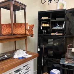 Mutiny Bay Antique Mall